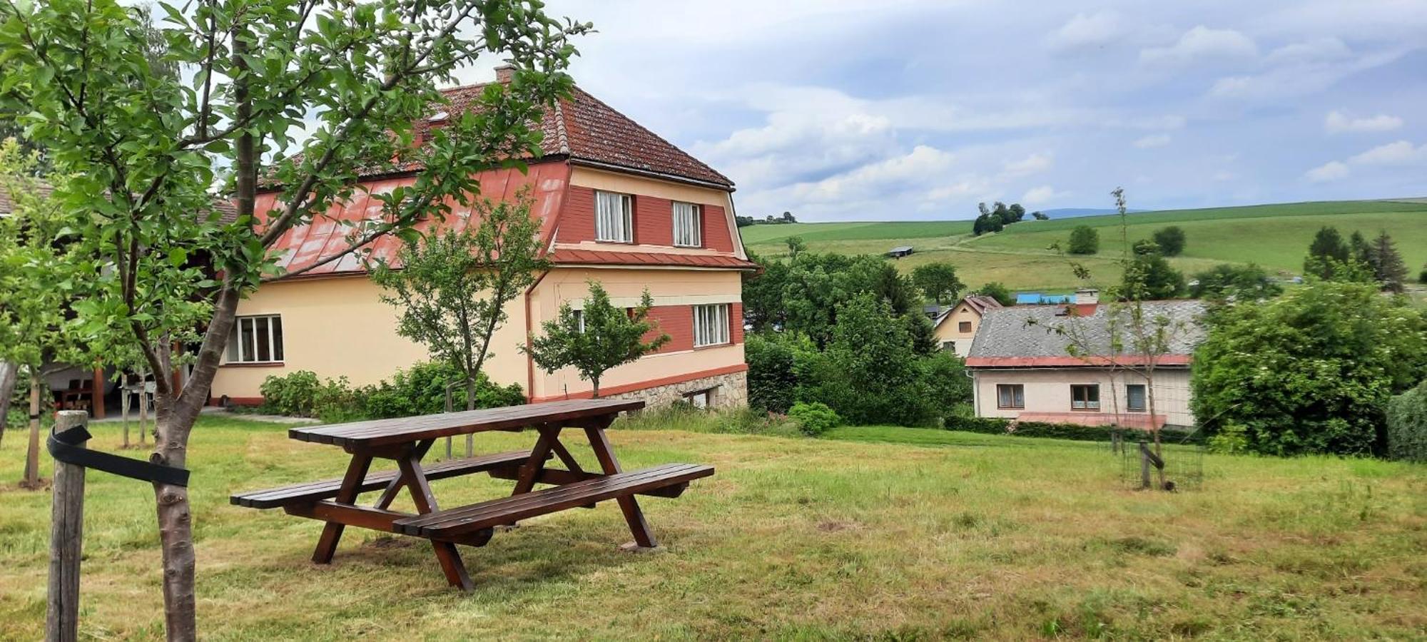 Familiehuis Fuchs Horni Branna Экстерьер фото